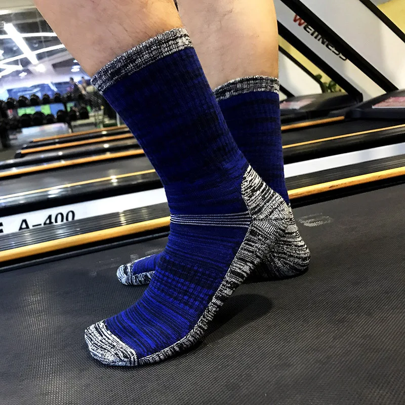 جوارب رجالية شتوية دافئة من ال - مراجعة Wool Hiking Sock وسعره